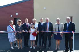 La Cuisine Centrale Deux Classes Et La Garderie De L Ecole Ont Ete Inaugurees A Mesnils Sur Iton Dans L Eure Le Reveil Normand