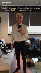 Phillip bryan schofield (born 1 april 1962) is an english television presenter who works for itv. 12 Times Phillip Schofield And Holly Willoughby Brought Joy Into Our Lives