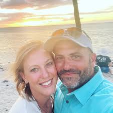 Drew Holcomb and the Neighbors