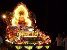 Divider cuti beserta hari dan tarikh divider cuti hari keputeraan sultan selangor dan cuti hari krismas turut dimasukkan untuk. Hari Wesak Di Malaysia Tsem Rinpoche