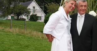 Elle a été abattue cette nuit ainsi que nathalie maillet. Slq7ffbegasfsm