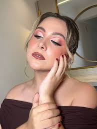Les comparto un poquito del proceso de este iconic makeup look ✨☺️, ✅  Recuerda que tú también puedes aprender a crear estos looks con nuestro  curso 1.1 de maquillaje ☺️, ▫️Pocos espacios disponibles ...