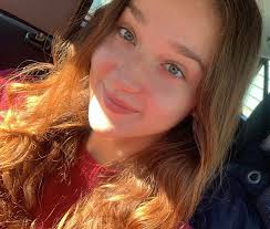 Hi everyone! My name is Carlotta Fehr I'm 22 years old and I'm from Italy.  I will start a Master's in business communication at Tilburg university in  february and i'm looking for