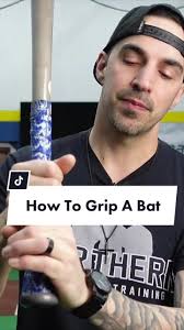 How to Properly Grip A Bat