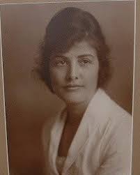 Thanks to Ruth Ann Kester Castle for this pic of my mother Edith Horton  Hinga. Left to right, her Uncle George Kester holding Eugene Horton  (Edith's infant brother), Edith, and Ruth's dad