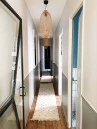 Couleurs Pigeon En Soubassement Et Ammonite De Farrow Ball Sur Toute La Longueur Du Couloir Tapis Ber Tapis Couloir Architecte Interieur Idee Deco Interieur