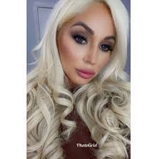 Angela Gianni's Instagram, Twitter & Facebook