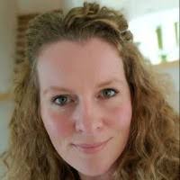 9 "Stephanie Ecker" profiles