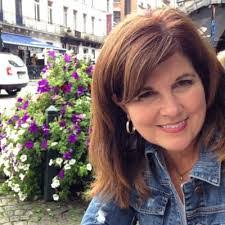 Diane Comer's Instagram, Twitter & Facebook