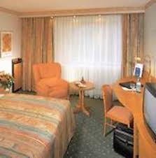 Read more than 1000 reviews and choose a room with planetofhotels.com. Holiday Inn Frankfurt Airport North In Frankfurt Am Main Hotels Zum Besten Preis Buchen
