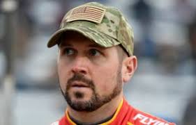 Man Utd keeper Dean Henderson seals loan transfer to Nottingham Forest and  to be announced next week