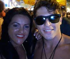 Saudade eterna, um sentimento que transcende o tempo e o espaço. É como se  uma parte de mim tivesse sido arrancada e deixada para trás, deixando um  vazio que nunca pode ser