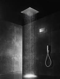 19 1 2 Recessed Showerhead Enjoy A Superior Showering Experience With This Oversize Ceiling Mounted Shower Head Overhead Shower Head Shower Heads