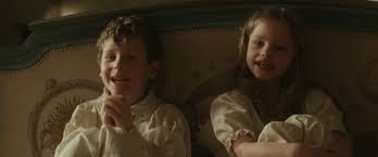 Vincent cassel is enigmatic & masterful as la bete, while lea seydoux embodies belle with just the. La Belle Et La Bete 2014 Review Mana Pop
