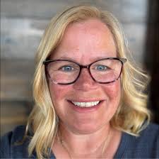 Nancy Lucas Bacon updated her profile...