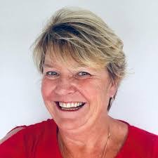 Barbara Topp's Instagram, Twitter & Facebook