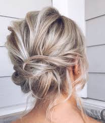 this week i ll be taking it back to some of my favorite 2019 styles for oneshothairawards btconesho hair styles wedding hair inspiration medium hair styles