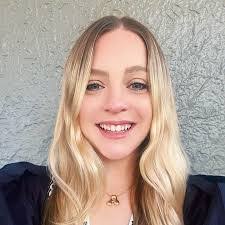 Abby Lyn's Instagram, Twitter & Facebook