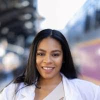 Kelly Ocasio's Instagram, Twitter & Facebook