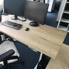 Moderner echtholz schreibtisch nach maß aus massiver eiche und minimalistischen stahlkufen mit optionalem schubladencontainer. Schreibtischplatten Zuschnitte Nach Mass