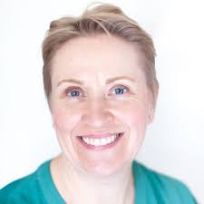 Clara Willett's Instagram, Twitter & Facebook