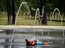 La carte de vigilance météo de météo france est actualisée au moins deux fois par jour à 6h et à 16h sur orange météo. Canicule 80 Departements En Vigilance Orange Un Record Challenges