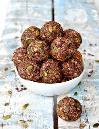 Almond Energy Balls With Dried Fruits