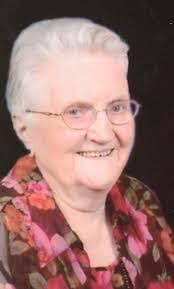 Elisa Ramsey's Instagram, Twitter & Facebook