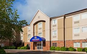 Robert, mo is een leuke plek om te verblijven wanneer u ondervindt om ergens te verblijven voor een bepaalde hoeveelheid tijd. Candlewood Suites St Robert Fort Wood Hotels