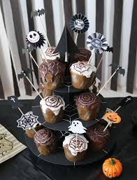 まっくろくろすけがいっぱい モノトーンのおしゃれ可愛いハロウィンパーティー演出 happy birthday project part 2 ハロウィンパーティー レシピ ハロウィーンレシピ ハロウィン ピック