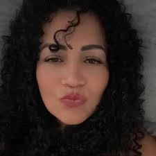 Jeanette Bonet's Instagram, Twitter & Facebook