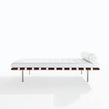 Journelles Designklassiker Barcelona Chair Couch Von Ludwig Mies Van Der Rohe Mobeldesign Zeitgenossische Mobel Mobel Sofa