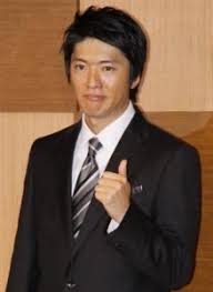 Et tu, brute?/et tū, brūte?）は、ラテン語の史的な格言であり、共和政ローマ末期の独裁官ガイウス・ユリウス・カエサルが議場で刺殺された今際の際に、腹心の1人であった元老院議員マルクス・ユニウス・ブルトゥス. é•·äº•ç§€å'Œ ã¨ å‰µä¾¡å­¦ä¼š ã‚¨ãƒ«ãƒšãƒ‡ã‚£ã‚¢ Wikipedia