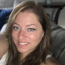 Heather Keeley's Instagram, Twitter & Facebook