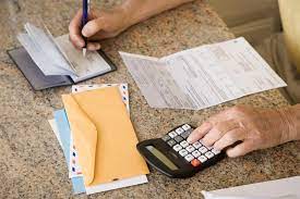 If you want to split it up and pay some on this payday and some when you get paid two weeks later, getting it in earlier. 6 Reasons To Pay Your Credit Card Before The Due Date