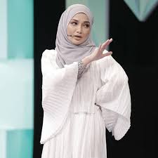 Atau lelaki yang sudah memikirkan tentang masa depannya sendiri. Suka Lelaki Matang Neelofa Akui Ada Ego Sendiri