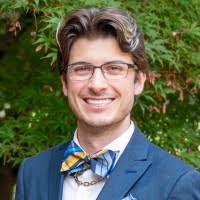 Linda Mateer's Instagram, Twitter & Facebook