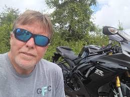 Hey y'all, i'm the new one in the group. My nickname is JayAre and i'm from  Niedersachsen, Germany. One of my bikes is a soft modified Gixxer. Frame  from 88, 750 Gixxer,