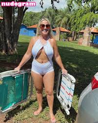 OnlyFans Dildo Loira Praiana - O Melhor do Sexo Online!