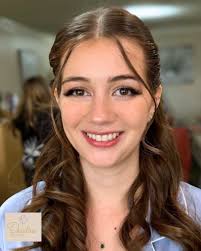 Did you know Deidre's GLAM Team will travel to your wedding location to  provide day of beauty services for the bride and wedding party? Yes, that's  right...The Glam Team is