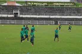 Merujuk data 11v11.com, kedua tim sudah bertemu sebanyak 95 kali di mana indonesia berhasil memenangkan 35 pertandingan sementara 21 laga lainnya berakhir imbang. Malaysia Vs Indonesia Timnas U 22 Jalani Latihan Sederhana Yang Penting 8 Jam Sebelum Kick Off Bolasport Com