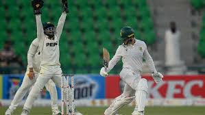 Pakistan set South Africa 277 to win after 16-wicket day