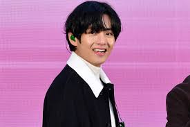 Main vocalist, lead dancer, sub rapper, center, maknae birthday: Is Kim Yoo Jung Dating V From Bts Here Are All The Dating Rumors Film Daily