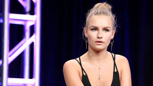 Elvis is in the building on oct. Baz Luhrmann S Elvis Biopic Casts Olivia Dejonge As Priscilla Presley Variety