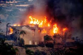 wildfires raze homes near Los Angeles ...