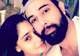 Stay up to date on your industry. Is Sara Khan Dating Her Pakistani Co Star Here S What She Said Bollywood News India Tv