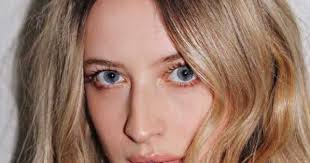 LAWLESS Liquid Matte Lipstick "LEO" Product and Brand Review