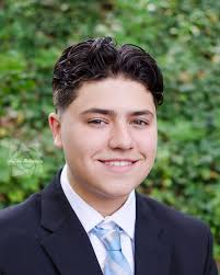 Senior Photos in Downtown Kent