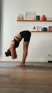 yoga for runners video yoga anfanger yoga ubungen yoga am morgen