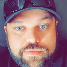 Why does Mega Live 2 with Explorer say disconnected out of water?